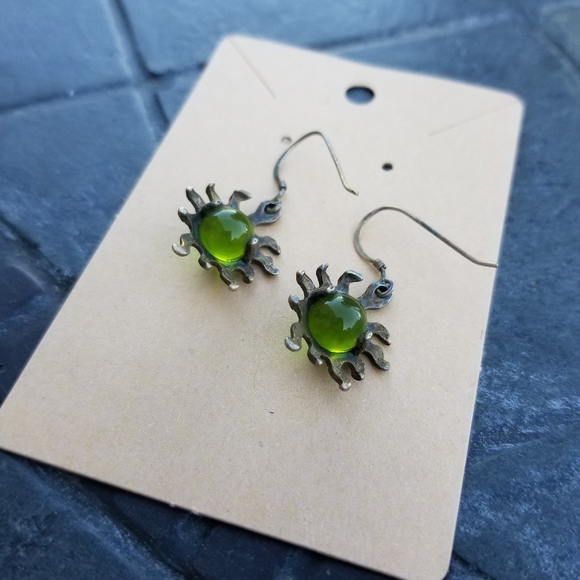 Earrings - Picture 4 of 5